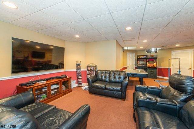20 Ralph Dr, Fairfield Twp., NJ 07004