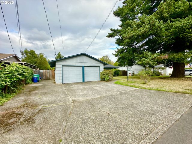 1563 Se 11TH St, Gresham, OR 97080