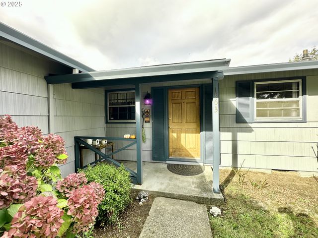 1563 Se 11TH St, Gresham, OR 97080
