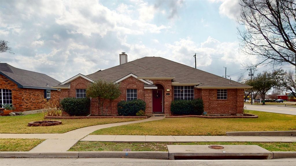 6901 Bluebell Drive, Rowlett, TX 75089