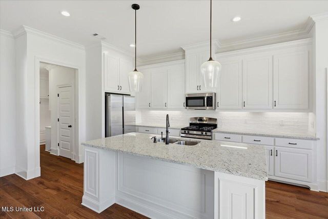 313 Willow Way, Canton, MS 39046