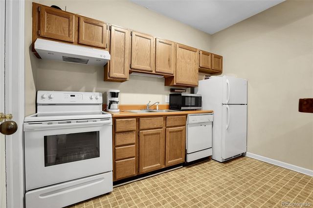 2301 E Fremont Avenue U05, Centennial, CO 80122