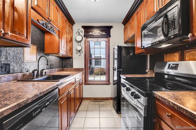 2301 E Fremont Avenue U05, Centennial, CO 80122