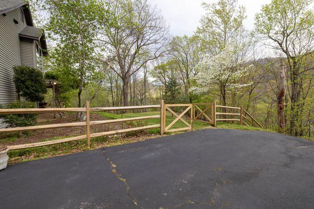 8501 Bent Mountain RD, Roanoke, VA 24018