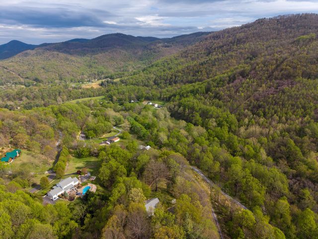 8501 Bent Mountain RD, Roanoke, VA 24018