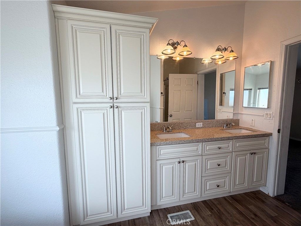 Image 22 of property listing at 20843 Waalew C101, Apple Valley, CA 92307