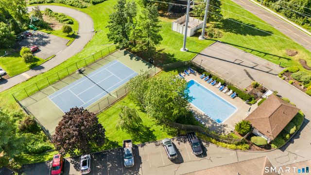27 Crows Nest Lane 17G, Danbury, CT 06810