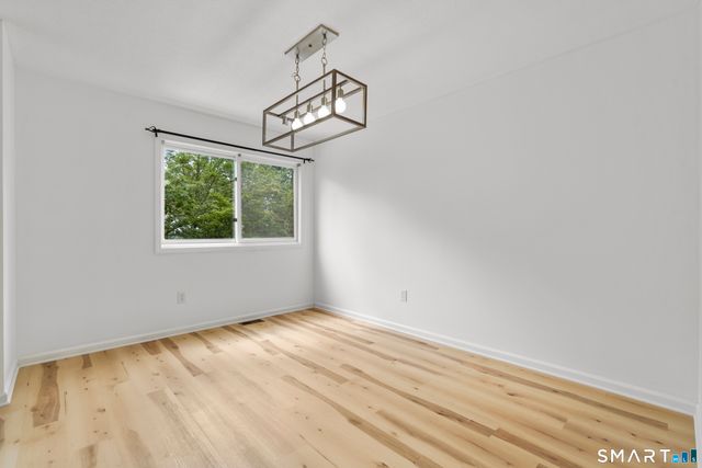 27 Crows Nest Lane 17G, Danbury, CT 06810