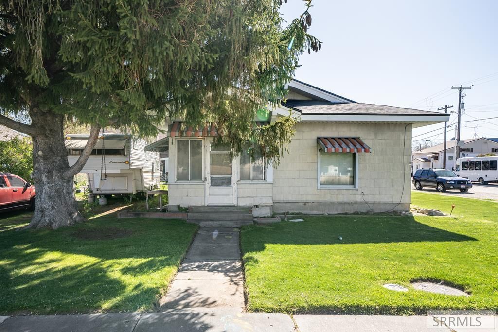 Image 1 of property listing at 406 1st W, Ririe, ID 83443