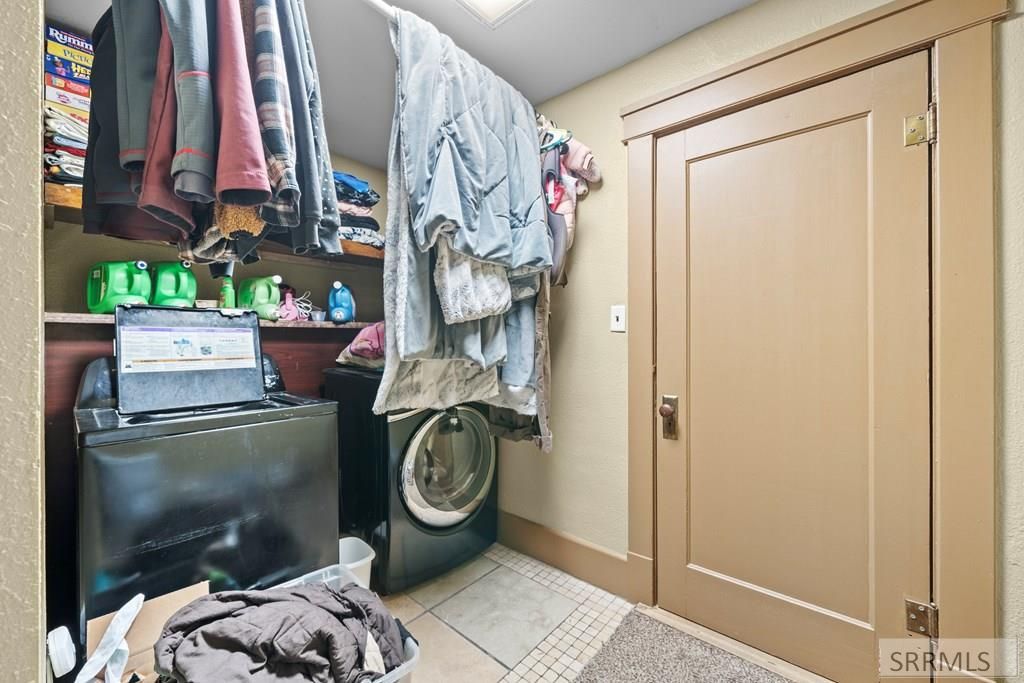 Image 14 of property listing at 406 1st W, Ririe, ID 83443