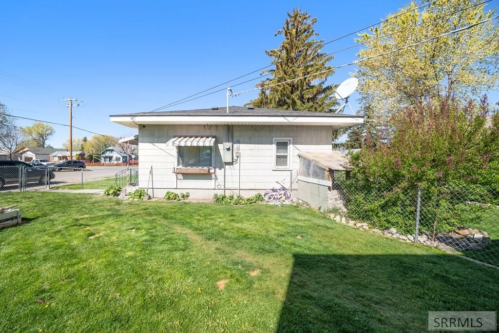 Image 23 of property listing at 406 1st W, Ririe, ID 83443