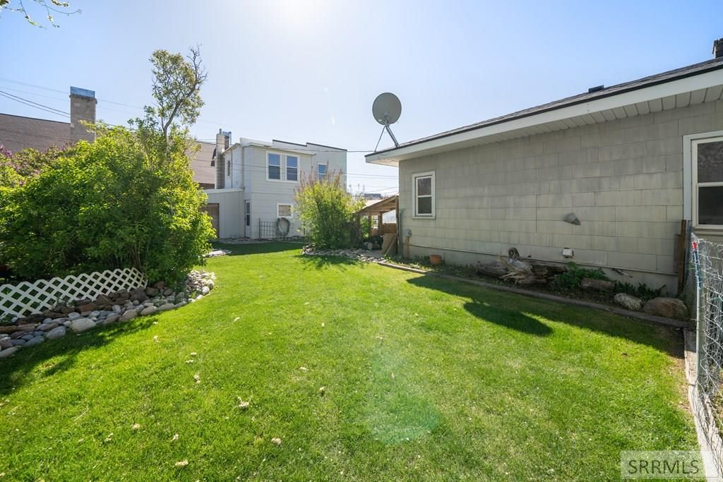 Image 3 of property listing at 406 1st W, Ririe, ID 83443