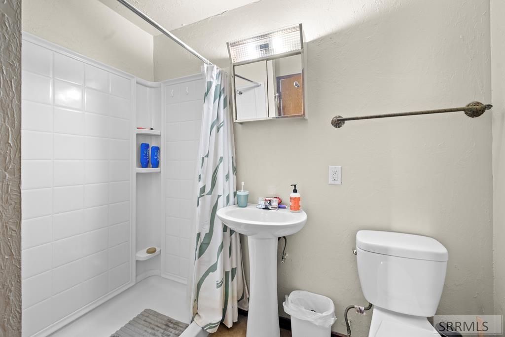 Image 34 of property listing at 406 1st W, Ririe, ID 83443