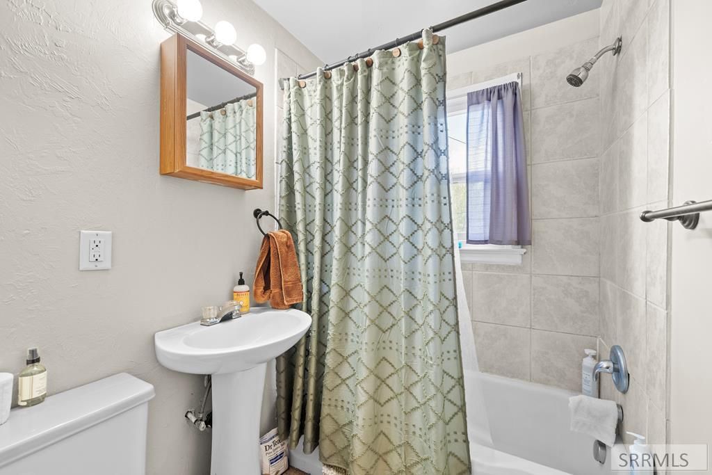 Image 42 of property listing at 406 1st W, Ririe, ID 83443