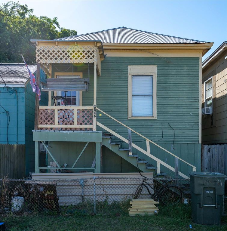 1515 J H Clouser Street, Galveston, TX 77550