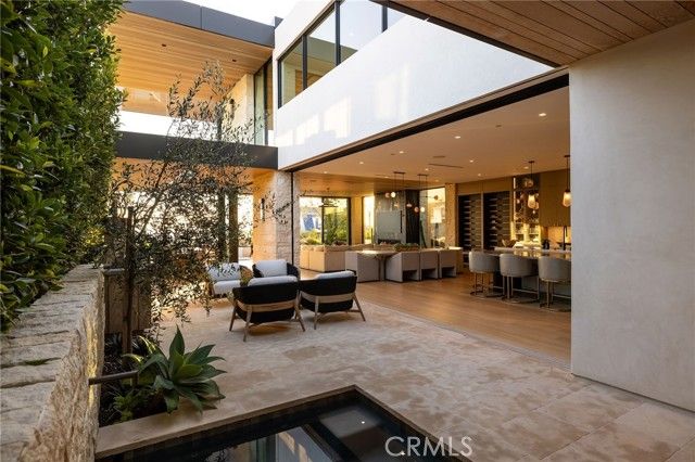 2304 Cliff, Newport Beach, CA 92663