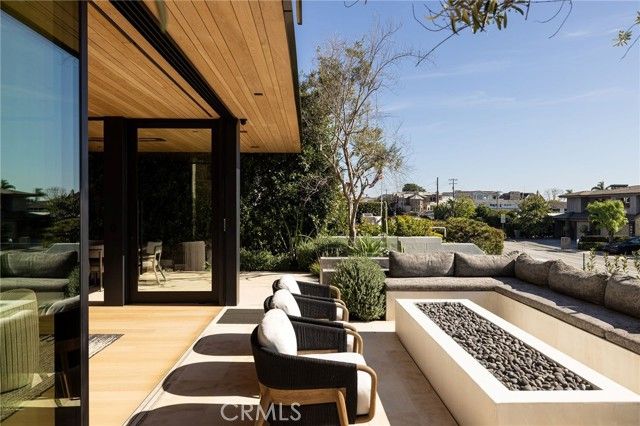 2304 Cliff, Newport Beach, CA 92663