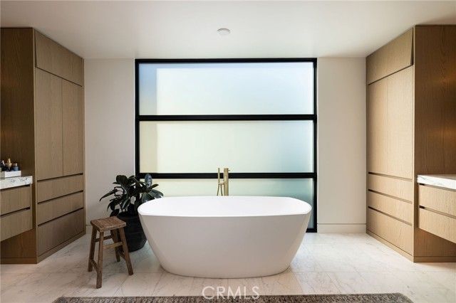 2304 Cliff, Newport Beach, CA 92663