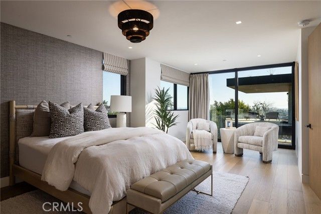 2304 Cliff, Newport Beach, CA 92663