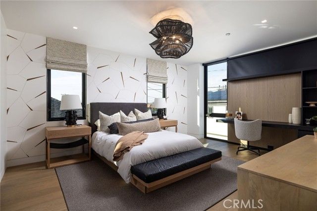 2304 Cliff, Newport Beach, CA 92663