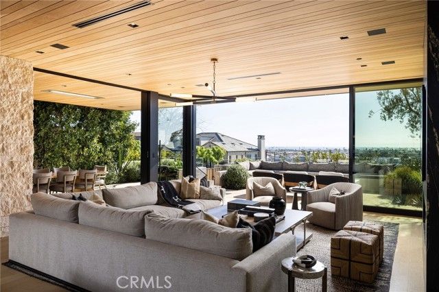 2304 Cliff, Newport Beach, CA 92663