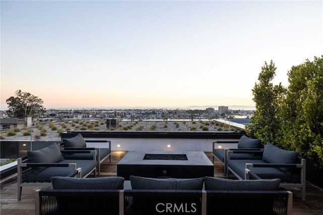 2304 Cliff, Newport Beach, CA 92663