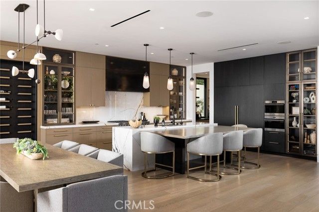 2304 Cliff, Newport Beach, CA 92663