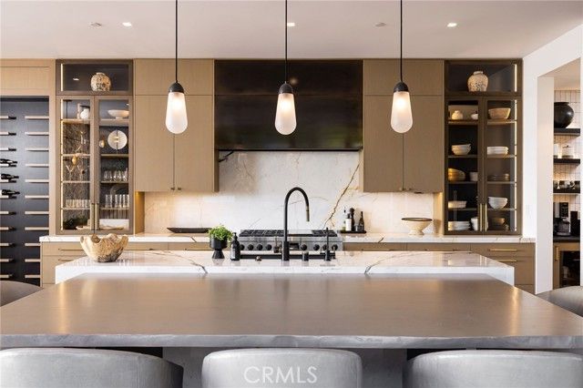 2304 Cliff, Newport Beach, CA 92663