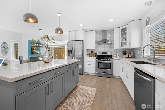 24231 78th Place W, Edmonds, WA 98026