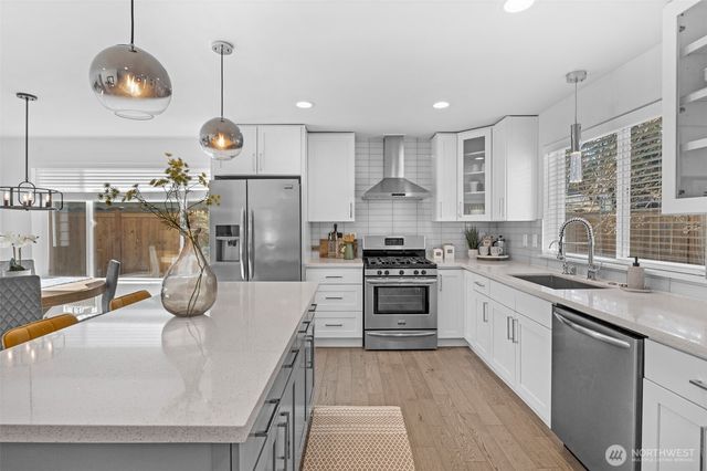 24231 78th Place W, Edmonds, WA 98026