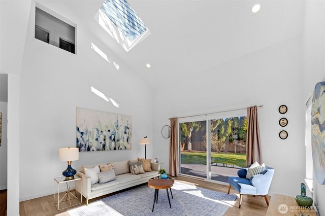 24231 78th Place W, Edmonds, WA 98026