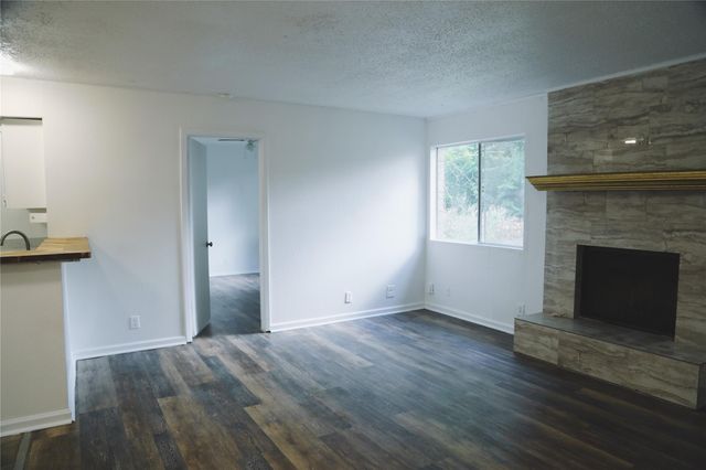 9906 Hundred Oaks CIR B, Austin, TX 78750