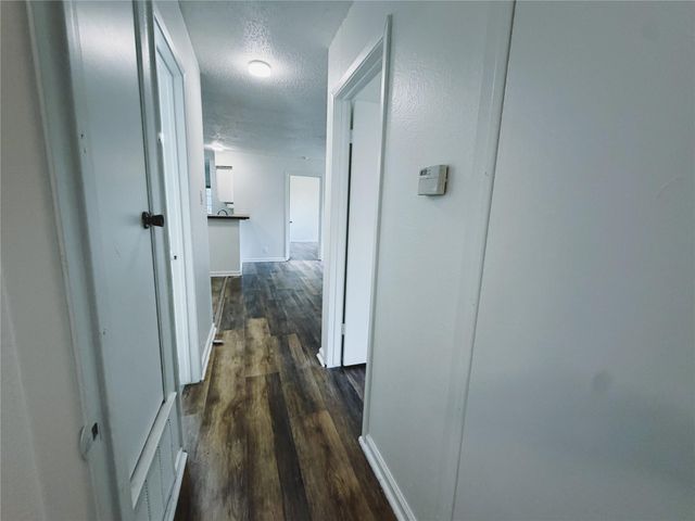 9906 Hundred Oaks CIR B, Austin, TX 78750