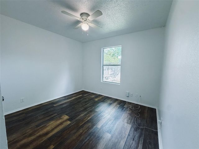 9906 Hundred Oaks CIR B, Austin, TX 78750