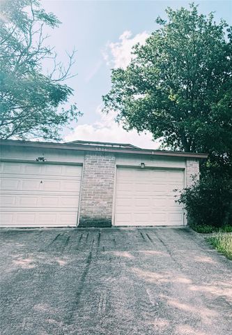 9906 Hundred Oaks CIR B, Austin, TX 78750