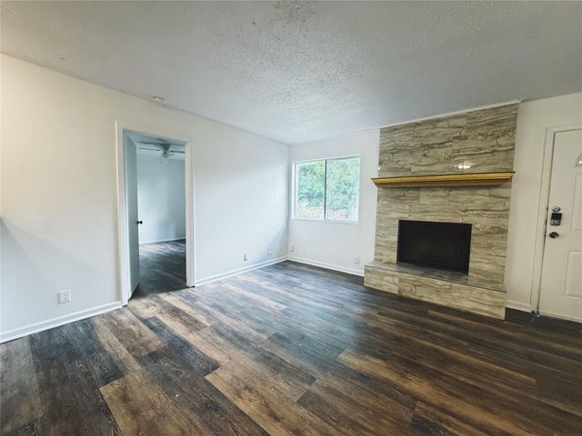 9906 Hundred Oaks CIR B, Austin, TX 78750