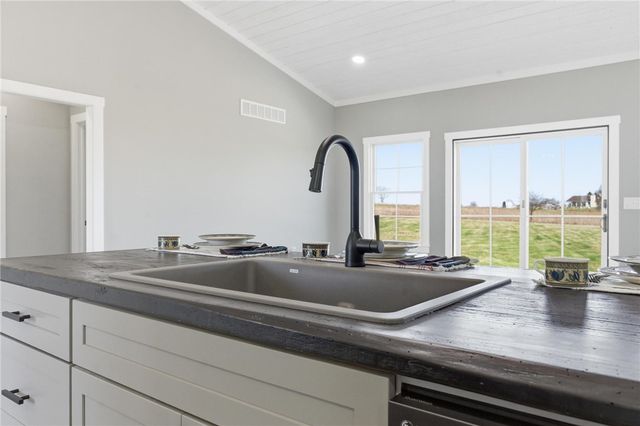 199 Knolls Drive, Wilmington, OH 45177