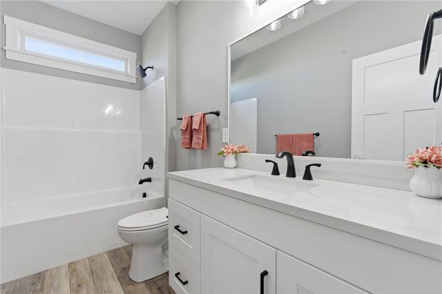 199 Knolls Drive, Wilmington, OH 45177