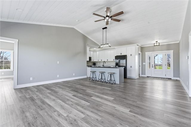 199 Knolls Drive, Wilmington, OH 45177