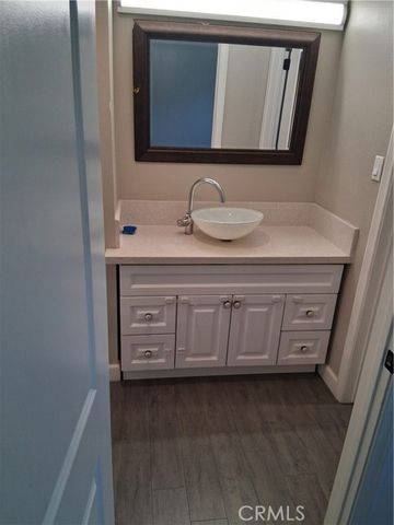 1040 Cedar Avenue 6, Long Beach, CA 90813