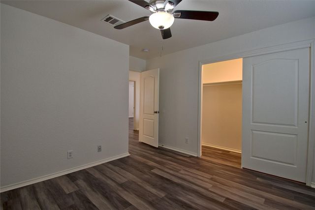 711 Abundance LN, Kyle, TX 78640