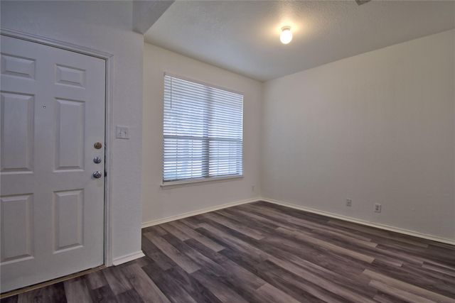 711 Abundance LN, Kyle, TX 78640