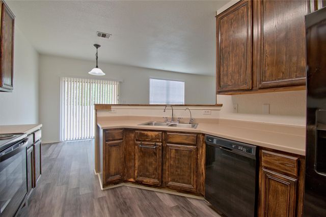 711 Abundance LN, Kyle, TX 78640