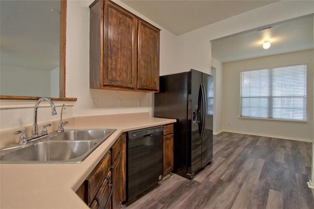 711 Abundance LN, Kyle, TX 78640
