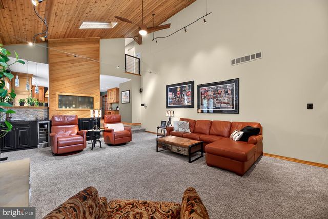 9 RITTENHOUSE SQ, Sicklerville, NJ 08081