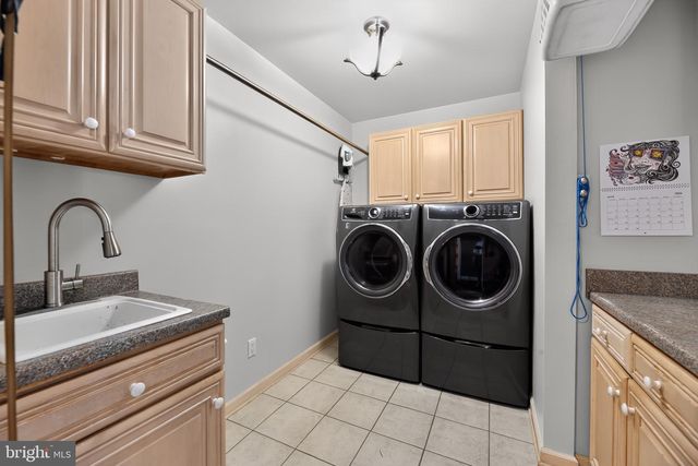 9 RITTENHOUSE SQ, Sicklerville, NJ 08081
