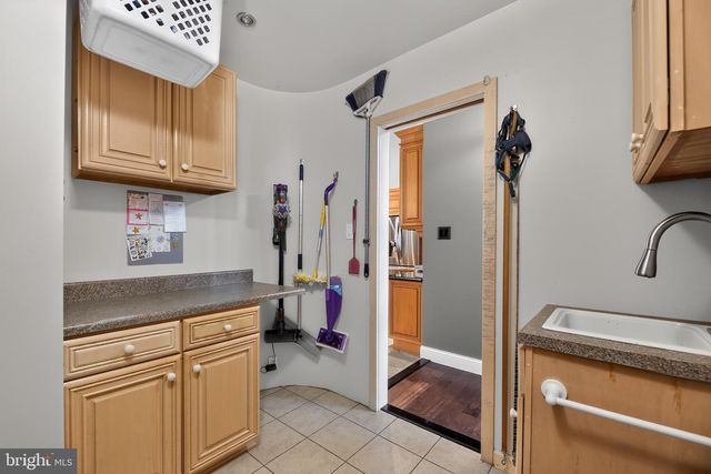 9 RITTENHOUSE SQ, Sicklerville, NJ 08081