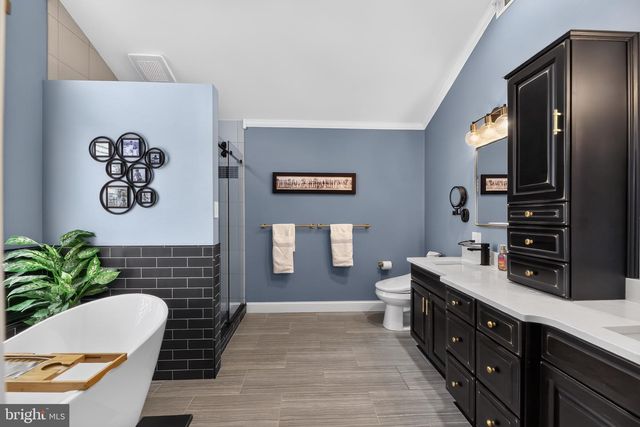 9 RITTENHOUSE SQ, Sicklerville, NJ 08081