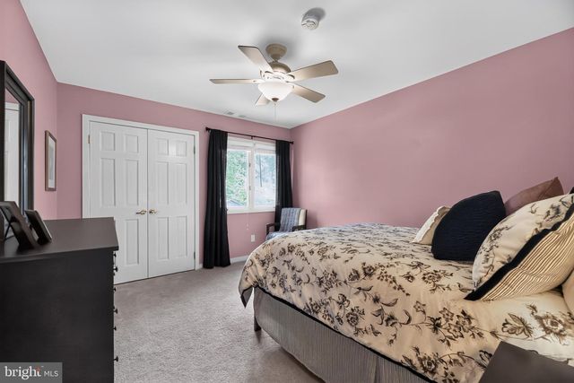 9 RITTENHOUSE SQ, Sicklerville, NJ 08081