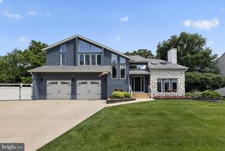 9 RITTENHOUSE SQ, Sicklerville, NJ 08081